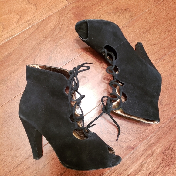 Topshop Lace-up Suede Booties - Picture 2 of 8